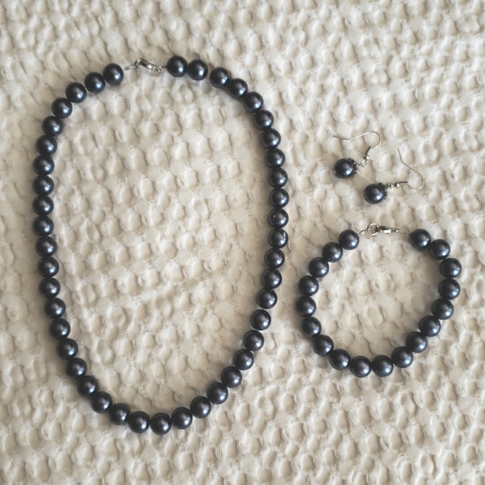 Grey pearl handmade jewelry necklace bracelet & earrings